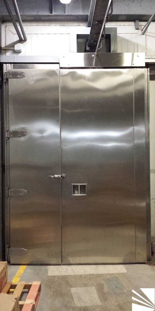 Puerta inoxidable para cuarto canalero