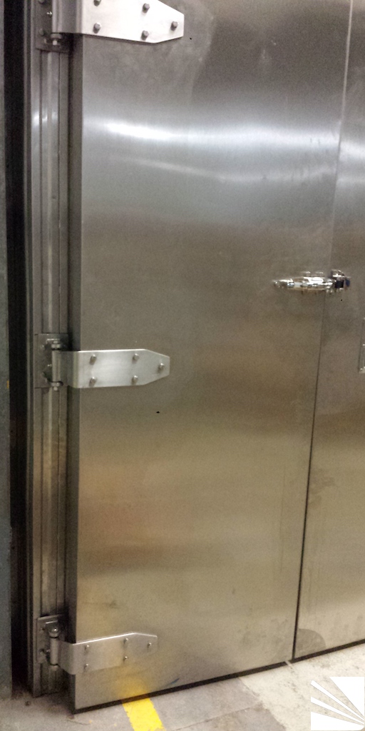 Puerta inoxidable para cuarto canalero